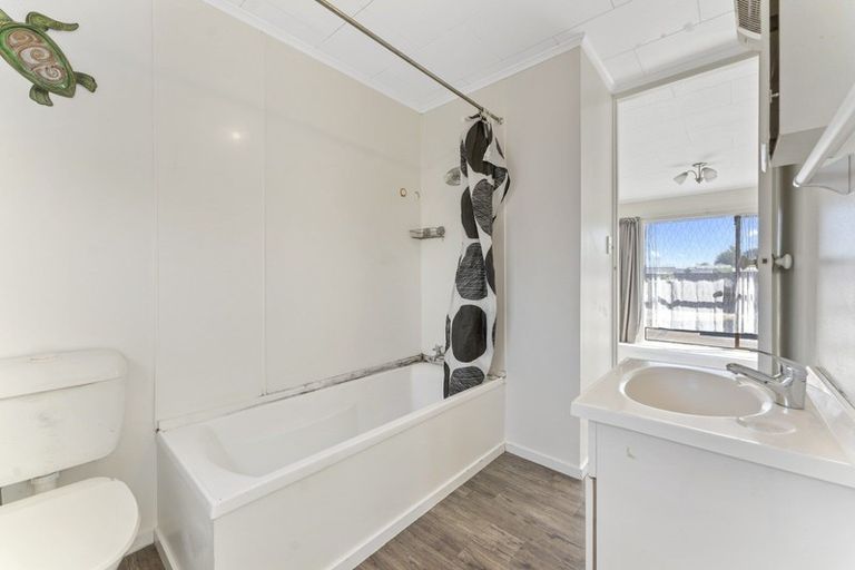 Photo of property in 12 Tyne Street, Rongotea, 4476