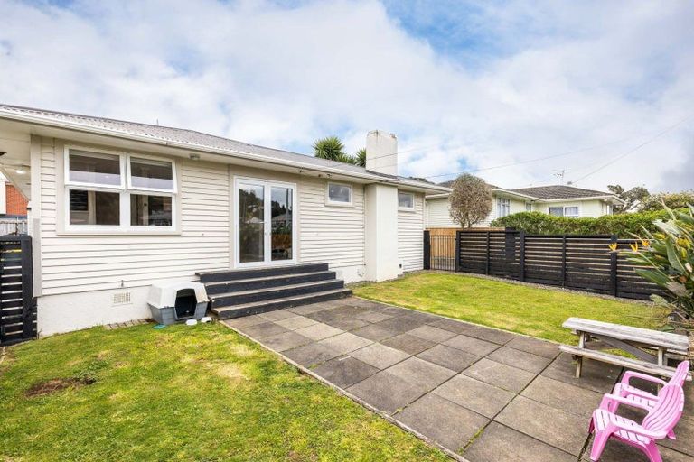 Photo of property in 6 Belair Avenue, Blagdon, New Plymouth, 4310