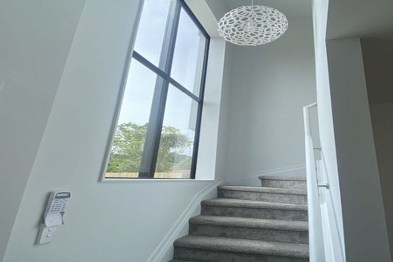 Photo of property in 132b Stapleford Crescent, Browns Bay, Auckland, 0630