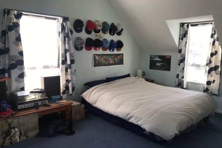 Photo of property in 122 Grahams Road, Burnside, Christchurch, 8053