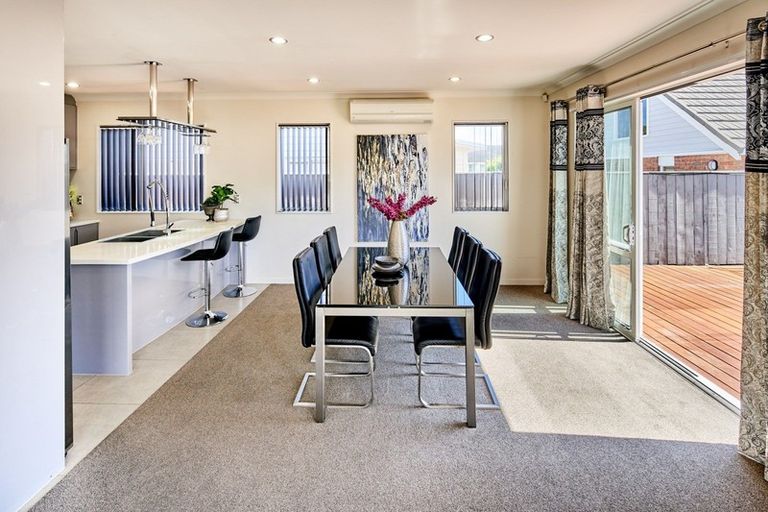 Photo of property in 3 Ludlam Crescent, Woburn, Lower Hutt, 5010