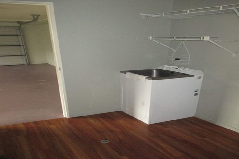 Photo of property in 96 Rototuna Road, Rototuna, Hamilton, 3210