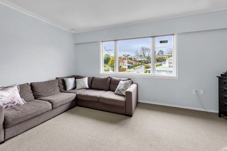 Photo of property in 16 Kenmore Street, Westown, New Plymouth, 4310