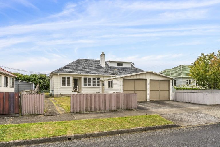 Photo of property in 53 Hewer Crescent, Naenae, Lower Hutt, 5011