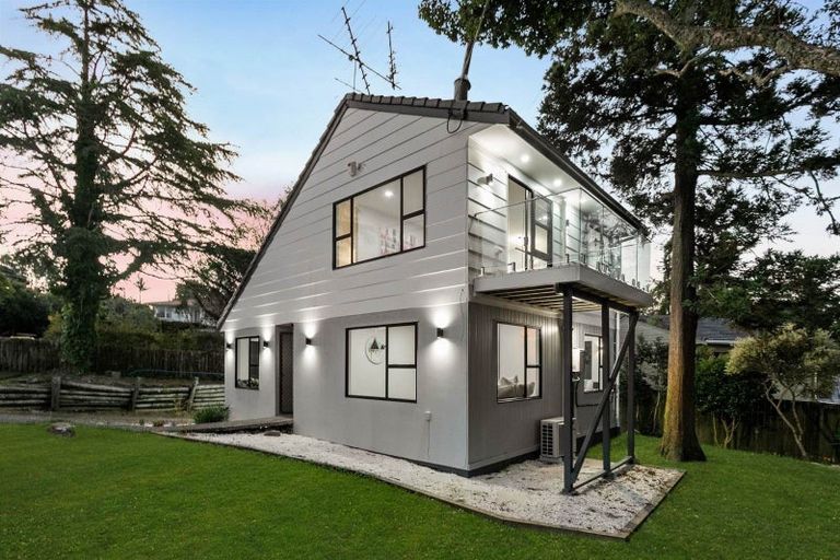 Photo of property in 1/34 Fordham Street, Beach Haven, Auckland, 0626