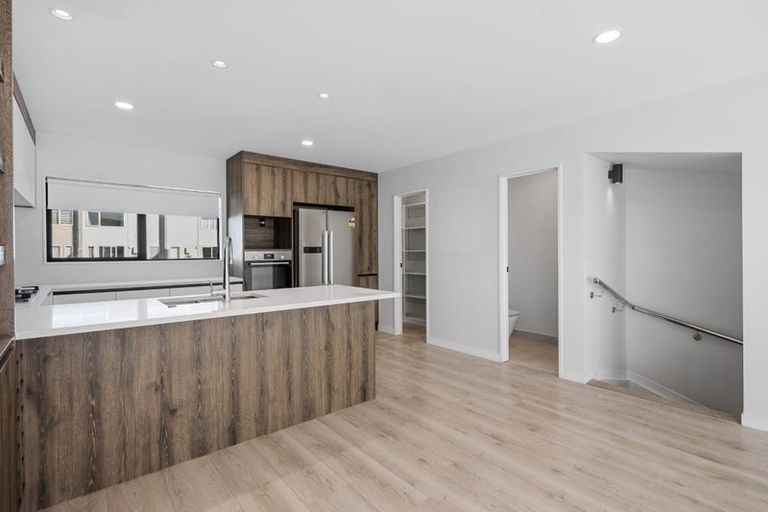 Photo of property in 20 Meritage Lane, Te Atatu South, Auckland, 0610