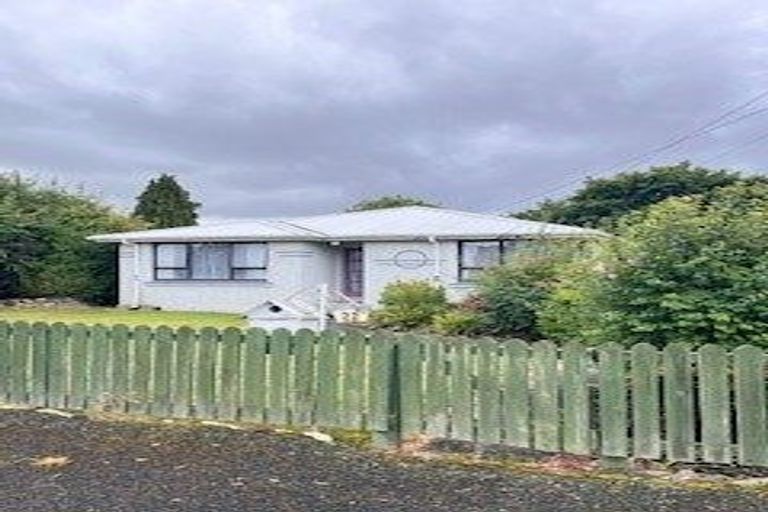 Photo of property in 22 Constitution Avenue, Milton, 9220