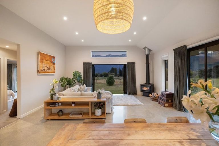 Photo of property in 54 Xenicus Rise, Glenorchy, 9372