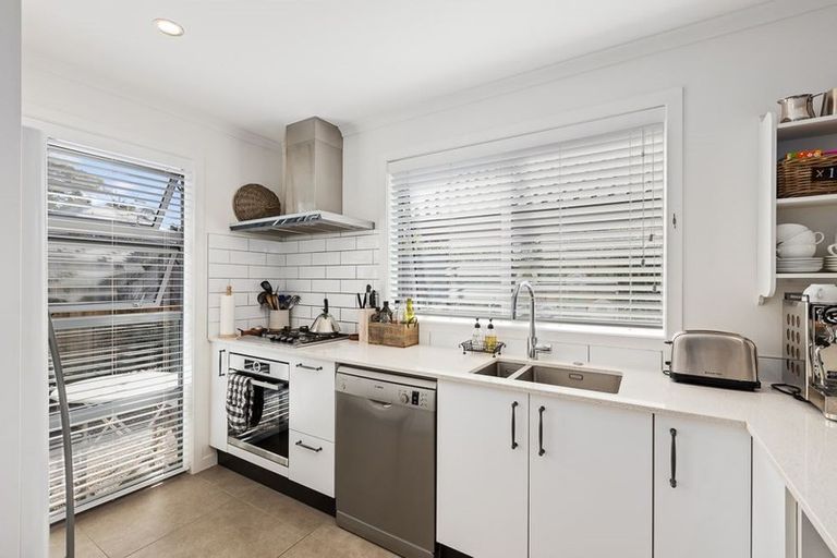 Photo of property in 46 Arabella Lane, Snells Beach, 0920