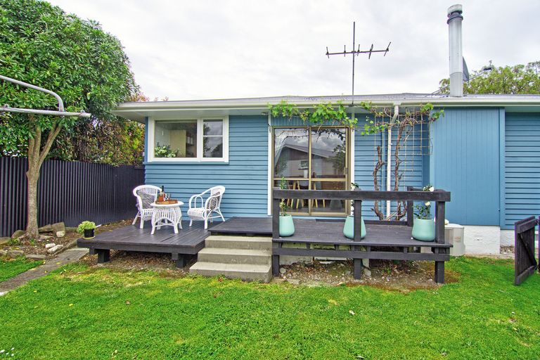 Photo of property in 12 Madden Place, Solway, Masterton, 5810