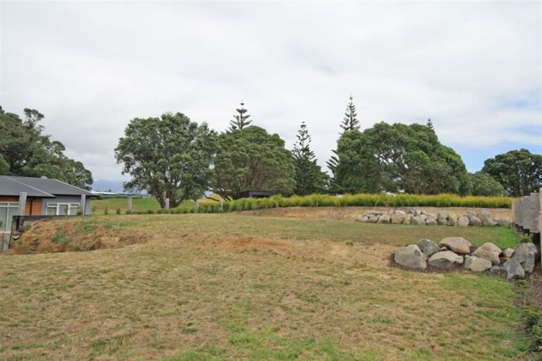 Photo of property in 15 Kotare Drive, Waiwhakaiho, New Plymouth, 4312