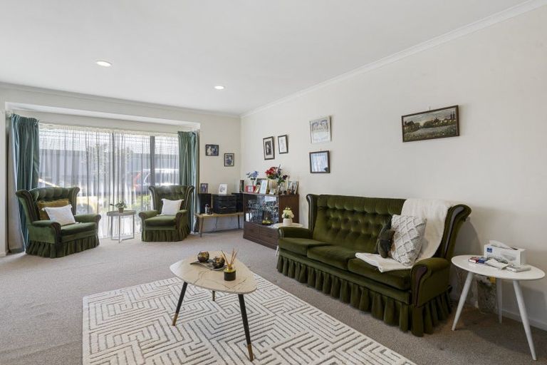 Photo of property in Redwood Village, 43/42 Main Road, Tawa, Wellington, 5028