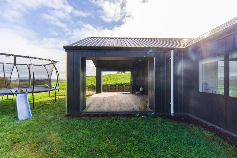 Photo of property in 2082 Kakaramea Road, Ngahinapouri, Hamilton, 3290