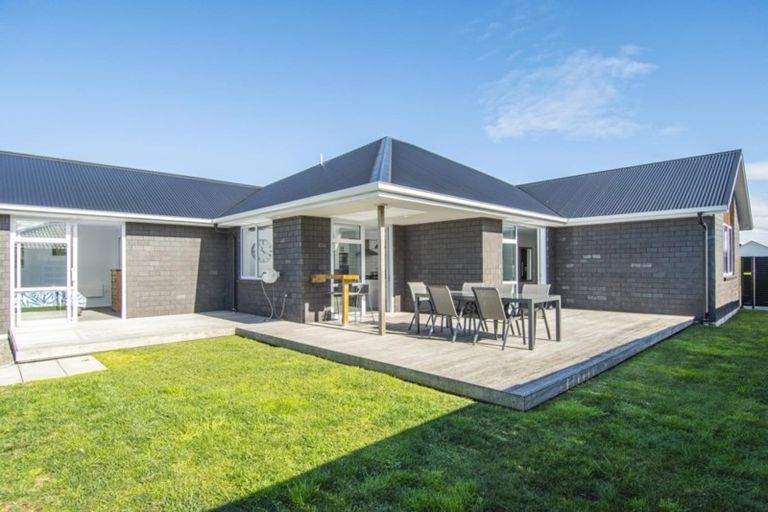 Photo of property in 34 Cassinia Close, Papamoa Beach, Papamoa, 3118