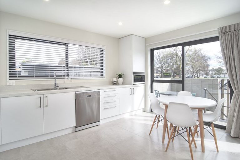 Photo of property in Riverena Flats, 377 Barbadoes Street, Christchurch Central, Christchurch, 8011