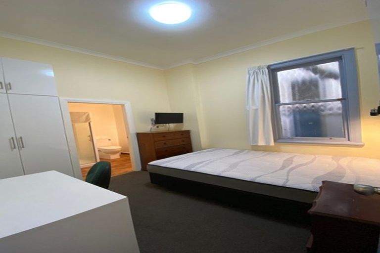 Photo of property in Carillion/the Knoll, 33 Thompson Street, Mount Cook, Wellington, 6011