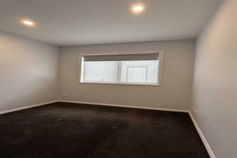 Photo of property in 4 Craigs Way, Hobsonville, Auckland, 0616