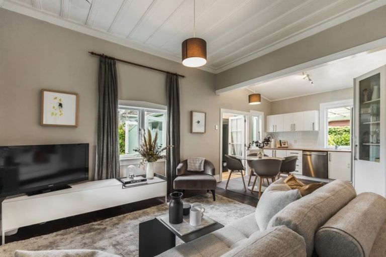 Photo of property in 29 Duke Street, Levin, 5510