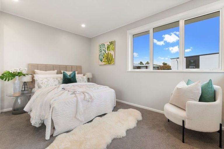 Photo of property in 37 Cardiff Road, Pakuranga, Auckland, 2010