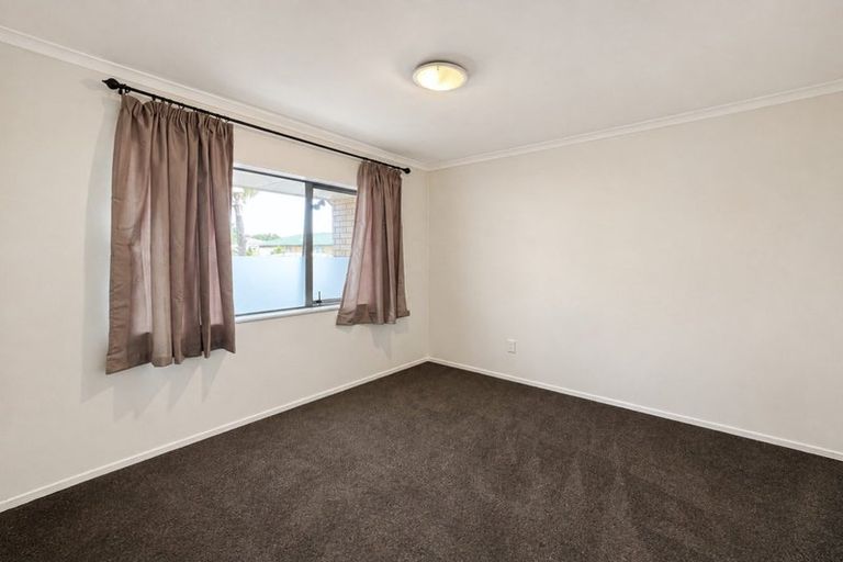 Photo of property in 48 Medvale Avenue, Flat Bush, Auckland, 2019