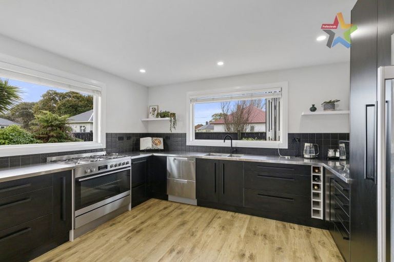 Photo of property in 2/74 Dyer Street, Epuni, Lower Hutt, 5011