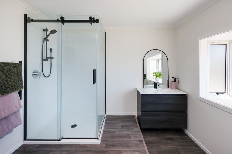 Photo of property in 8 Milne Street, Sanson, 4817