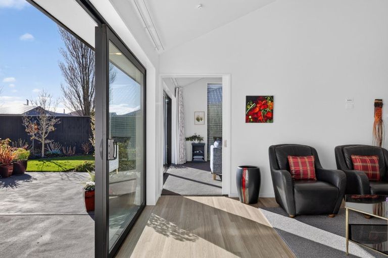 Photo of property in 16 Chatsworth Avenue, Rangiora, 7400