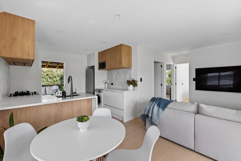 Photo of property in 972 Kahikatea Flat Road, Waitoki, 0871