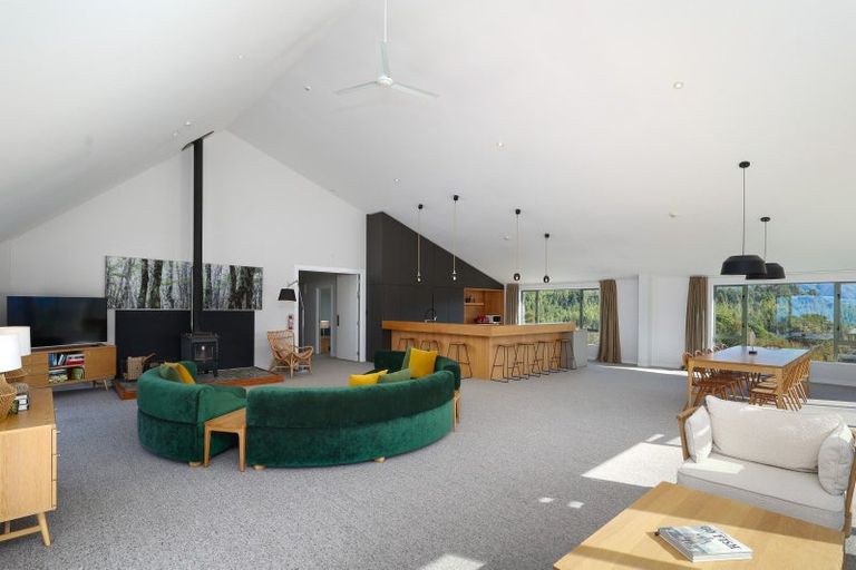 Photo of property in Splitapplelodge.com, 370 Kaiteriteri-sandy Bay Road, Kaiteriteri, Motueka, 7197