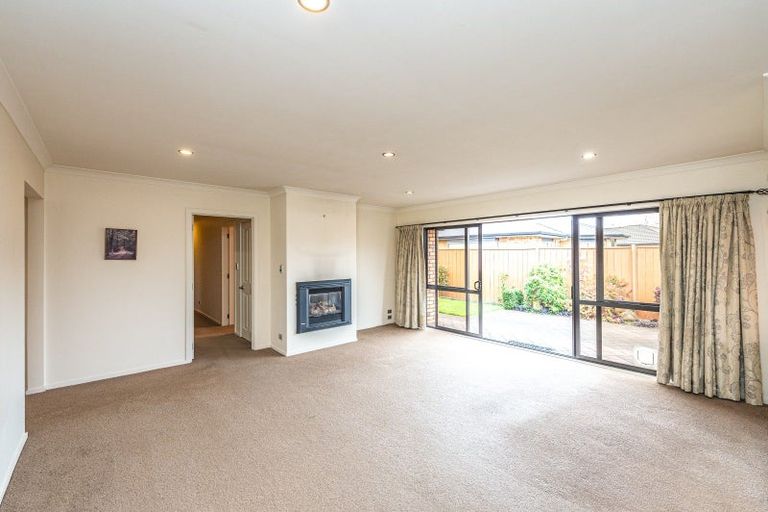 Photo of property in 1 Gilligan Close, College Estate, Whanganui, 4500