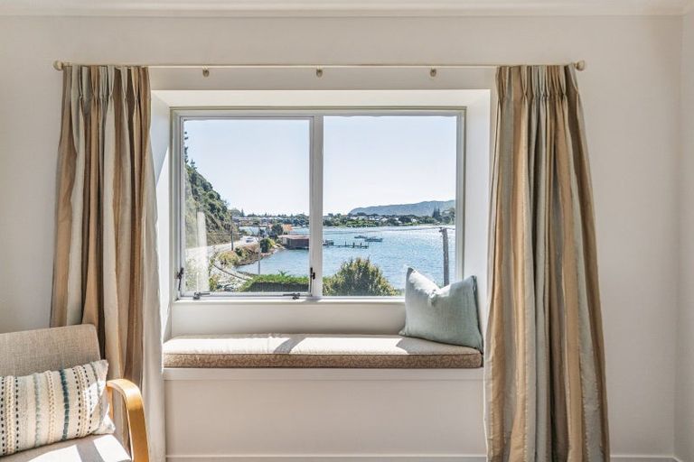 Photo of property in 88a Paremata Road, Paremata, Porirua, 5024