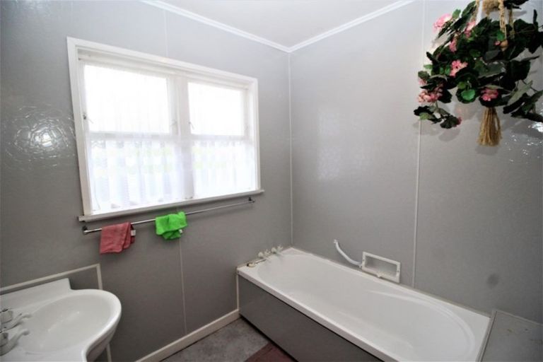 Photo of property in 21 Grey Street, Woodville, 4920