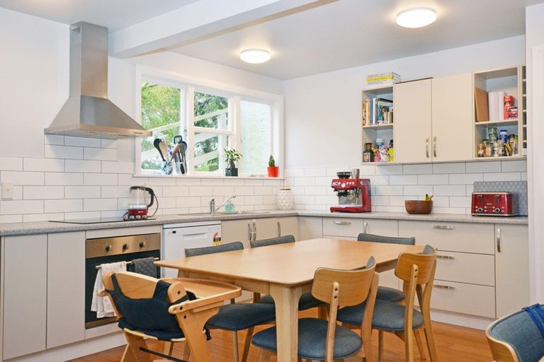 Photo of property in 23 Ngaio Gorge Road, Ngaio, Wellington, 6035