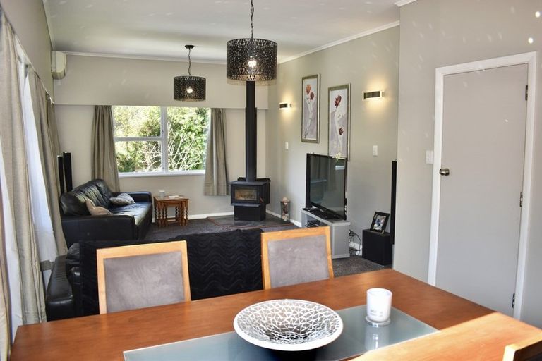 Photo of property in 14b Hariata Street, Otaki, 5512