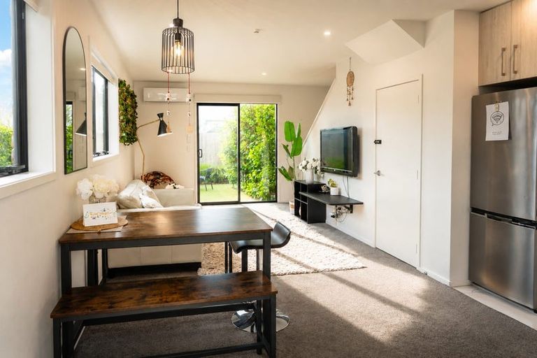 Photo of property in 5/241 Lincoln Road, Addington, Christchurch, 8024