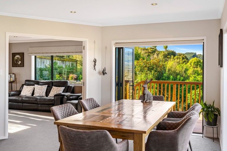 Photo of property in 43 Percy Kinsman Crescent, Riverstone Terraces, Upper Hutt, 5018