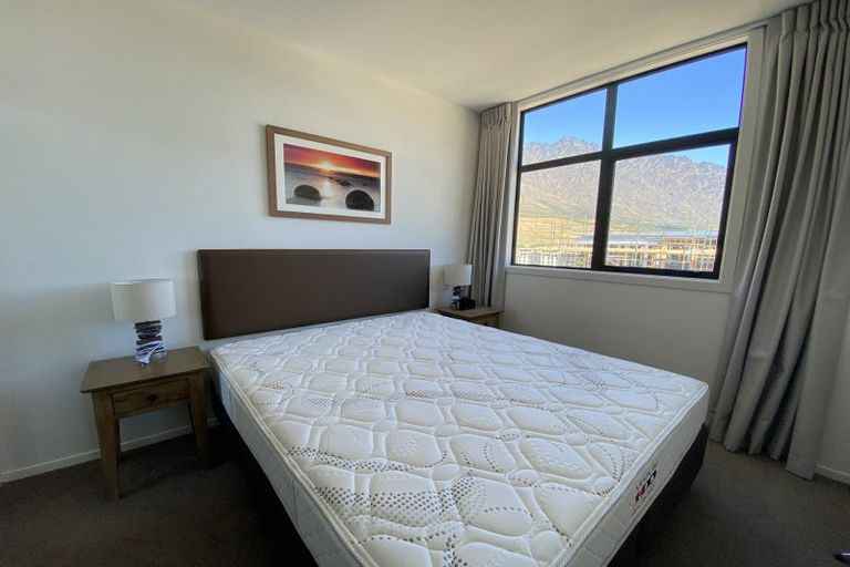 Photo of property in Wyndham Gardens Apartments, 30 Red Oaks Drive, Frankton, Queenstown, 9300