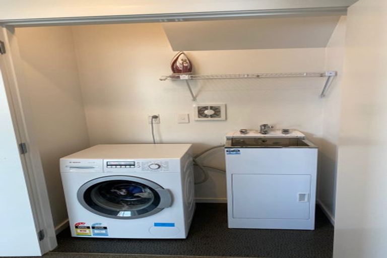 Photo of property in 7g Marjory Close, Broadmeadows, Wellington, 6035