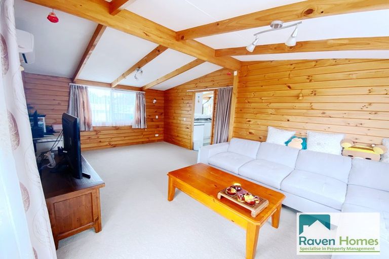 Photo of property in 1/14 Gleneagles Grove, Wattle Downs, Auckland, 2103