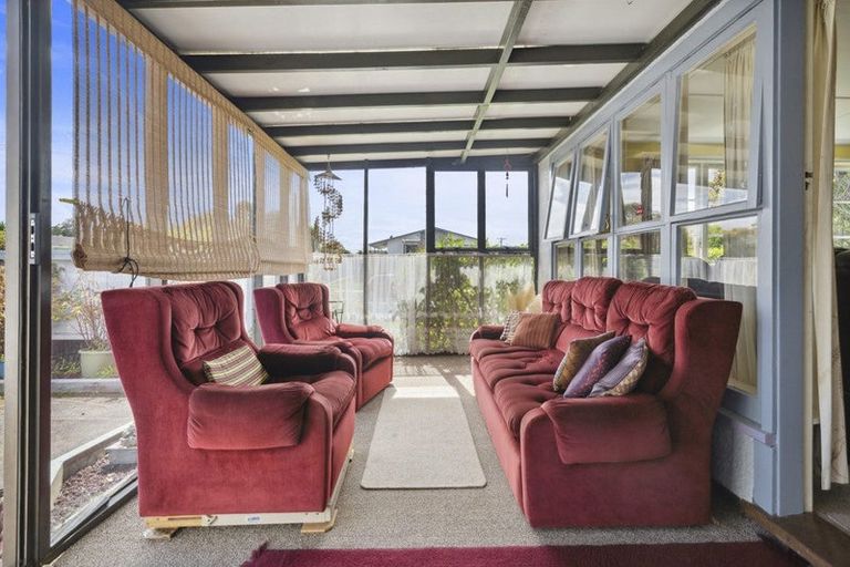 Photo of property in 17 Totara Street, Otaki, 5512