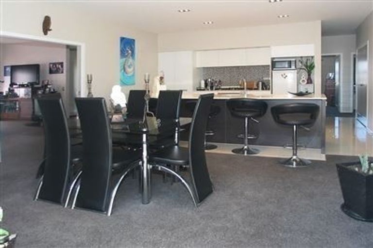 Photo of property in 4 Kaimai Place, Aotea, Porirua, 5024