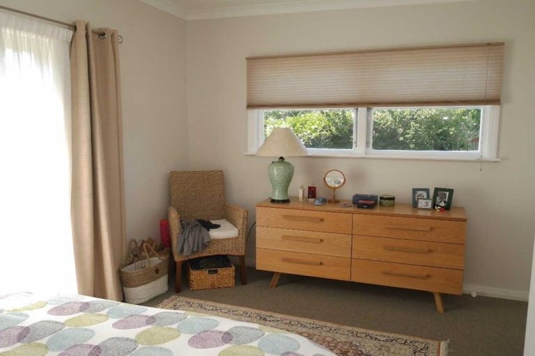 Photo of property in 41a Tiromoana Road, Raumati South, Paraparaumu, 5032