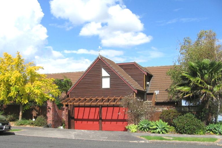 Photo of property in 173 West Harbour Drive, West Harbour, Auckland, 0618