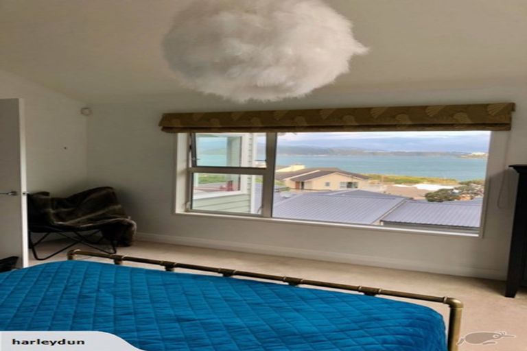 Photo of property in 16 Curnow Way, Kaiwharawhara, Wellington, 6035