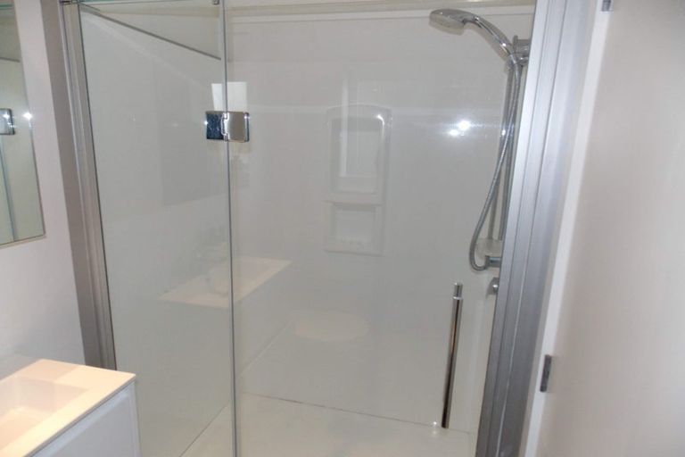 Photo of property in 1a Clive Road, Khandallah, Wellington, 6035