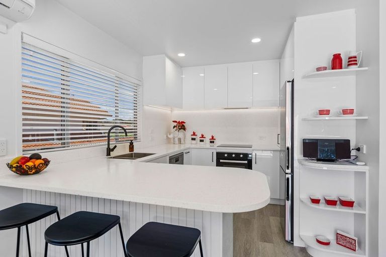 Photo of property in 3b Kawaroa Close, New Plymouth, 4310