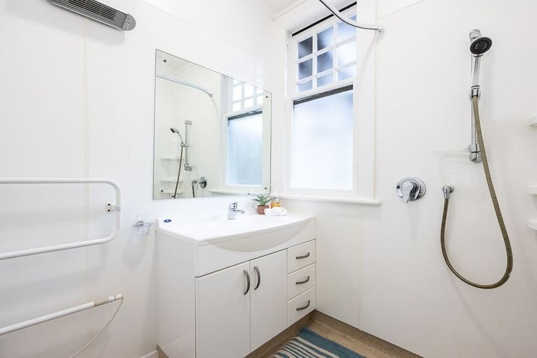 Photo of property in 58 Victoria Road, Saint Kilda, Dunedin, 9012