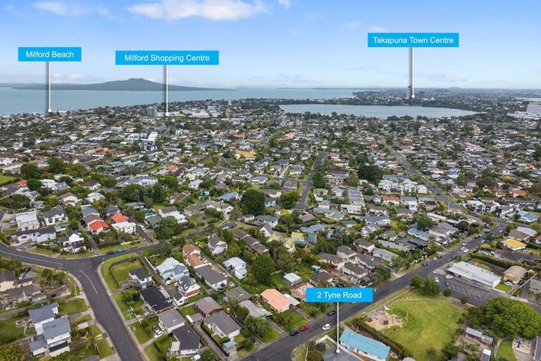 Photo of property in 2 Tyne Road, Forrest Hill, Auckland, 0620