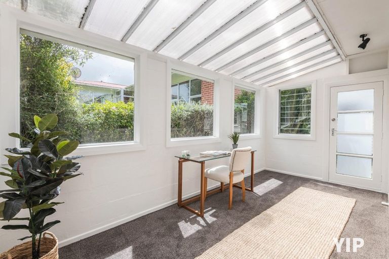 Photo of property in 17 Baylands Drive, Newlands, Wellington, 6037