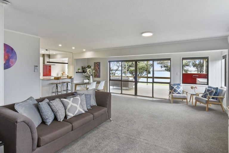 Photo of property in 18 Kaanapali Place, Wattle Downs, Auckland, 2103